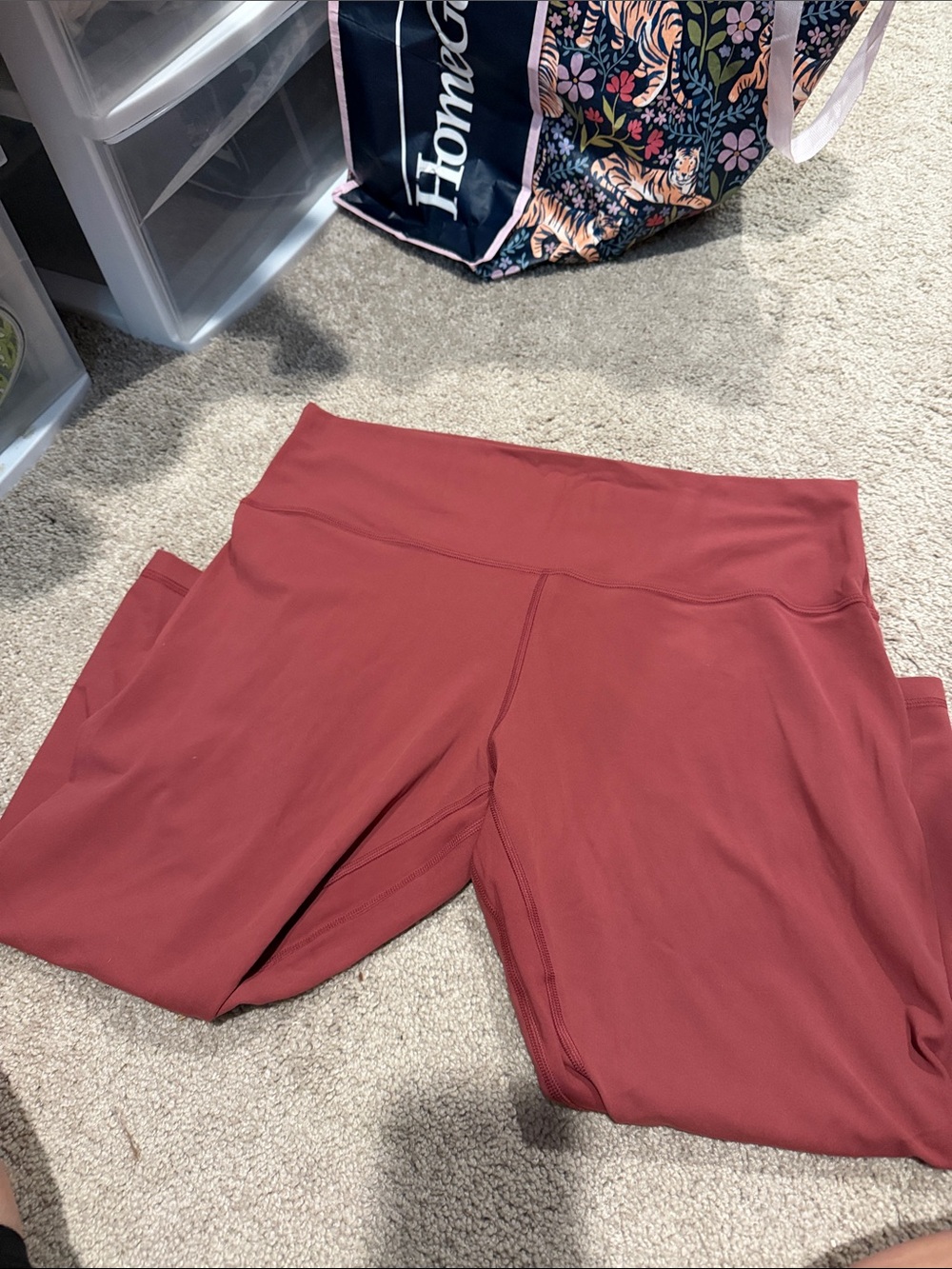 LuLuLemon 21” leggings NWOT